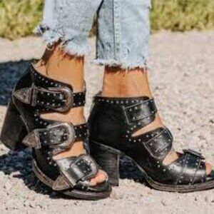 Freebird by Steven Violet Heeled Ankle Boots Women Size 5